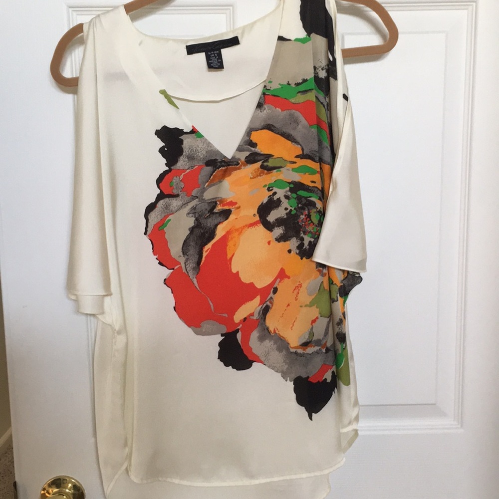 Open shoulder batwing flower print blouse
